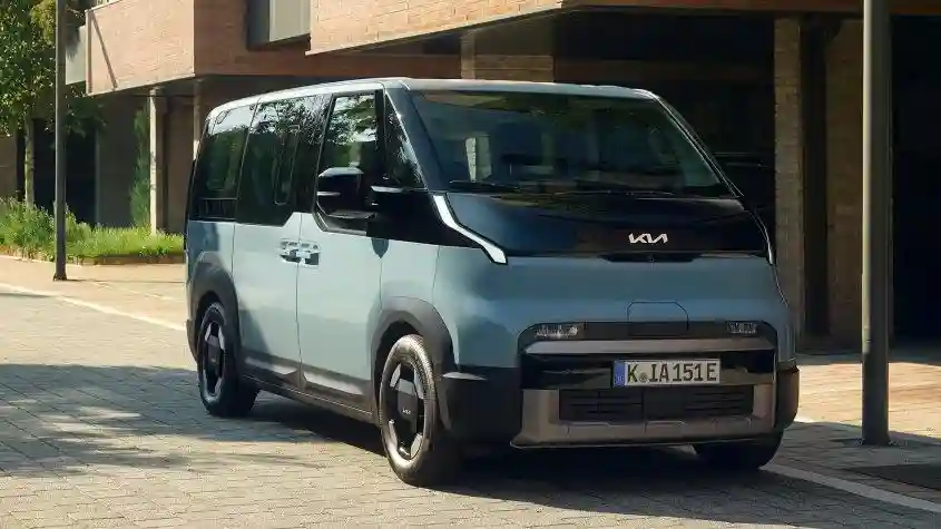Kia PV5 на семь мест: наконец-то семейный электрофургон стал полноценным