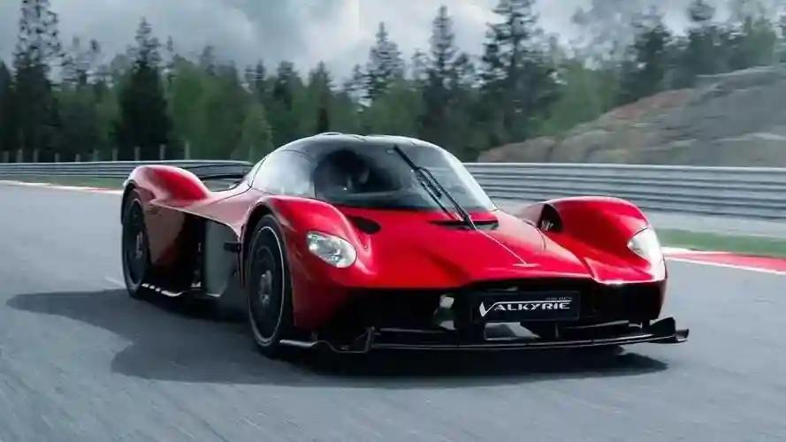 Aston Martin Valkyrie: самый редкий отзыв в истории — 7 машин по всему миру