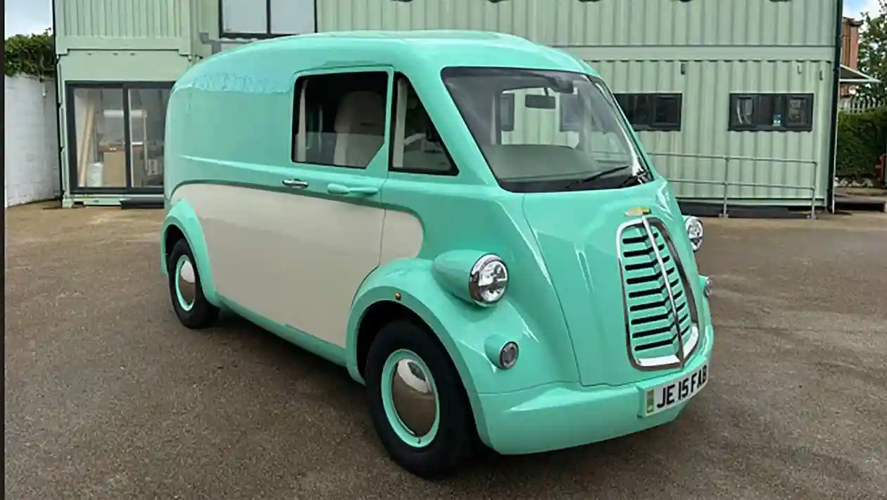 Morris JE: ретро-фургон с карбоном, электромотором и дальностью 480 км