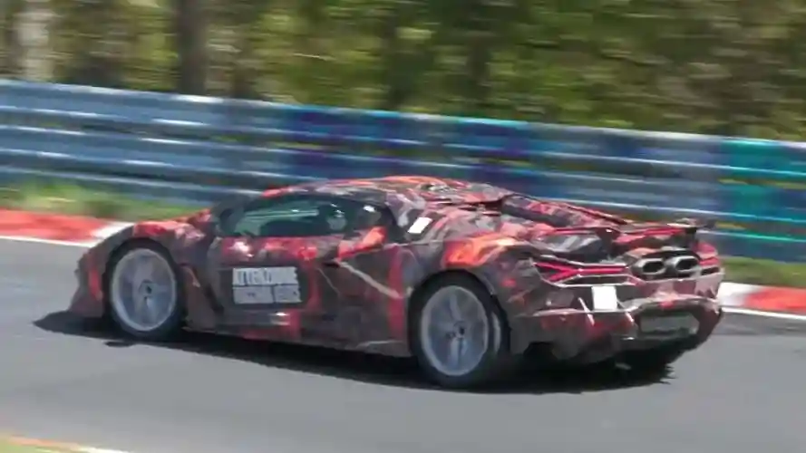 Lamborghini Revuelto SV: более злой флагман уже на подходе