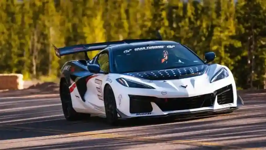 Corvette ZR1X — новый рекордсмен Pikes Peak среди серийных машин