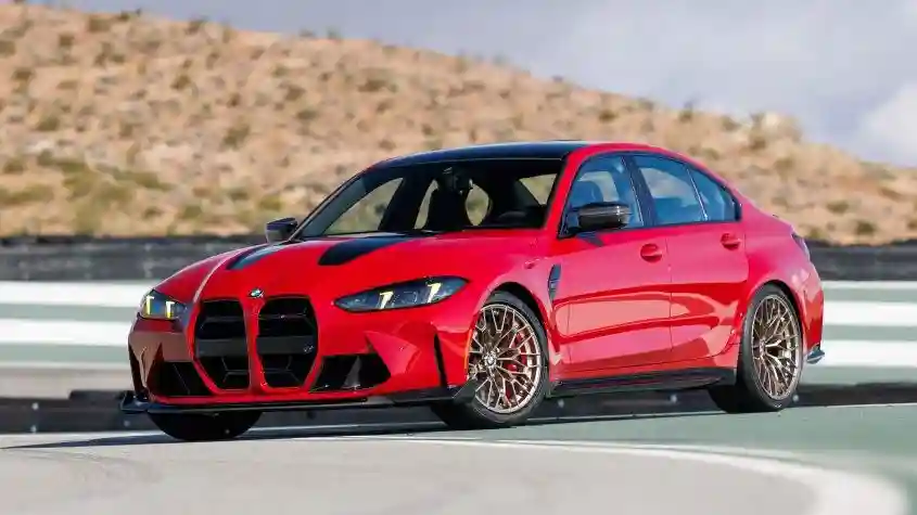 BMW M3 CS Handschalter: «горячая» «эмтройка» с механикой — и зачем это интересно
