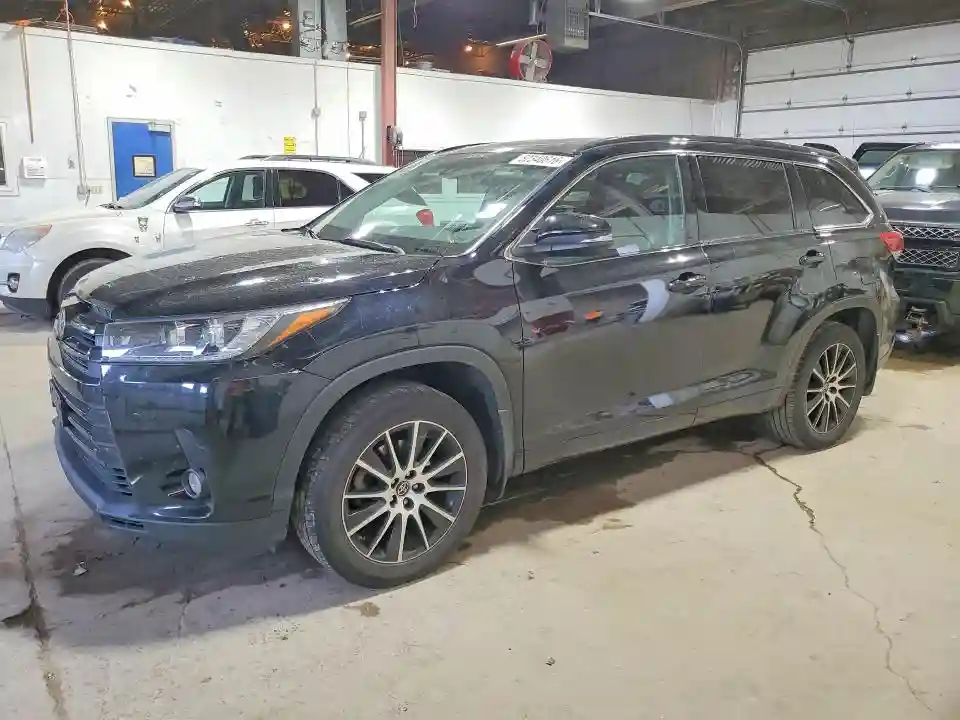 2017 TOYOTA HIGHLANDER