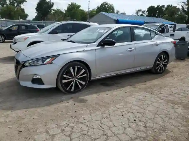 2022 NISSAN ALTIMA